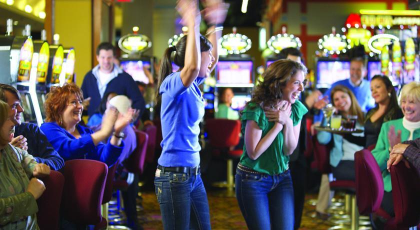 Saratoga Casino Hotel Saratoga Springs Ngoại thất bức ảnh